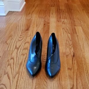 Black heel boties